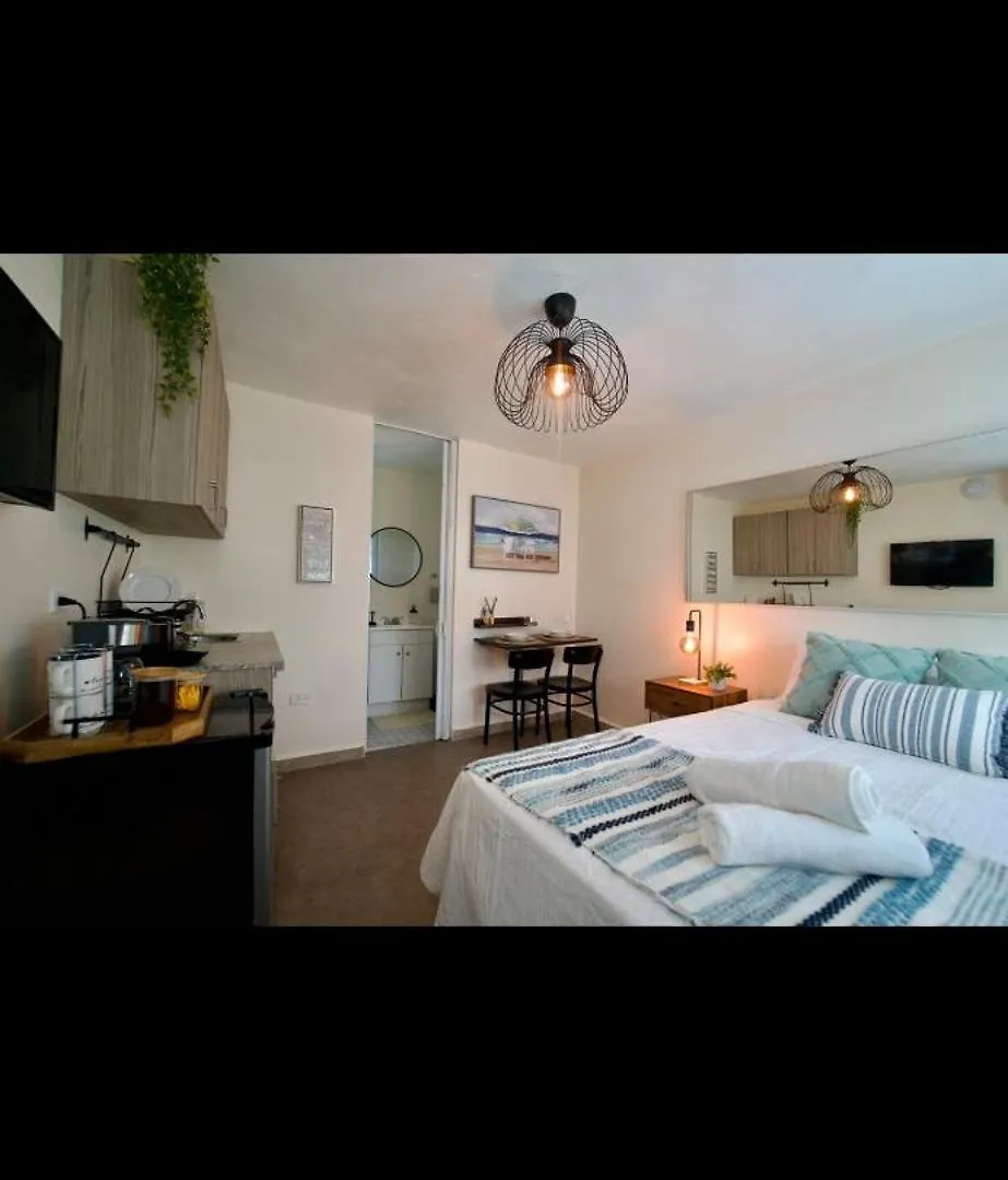 Bucare Studio - Beach Bliss: Isla Verde Gem Apartment San Juan Puerto Rico